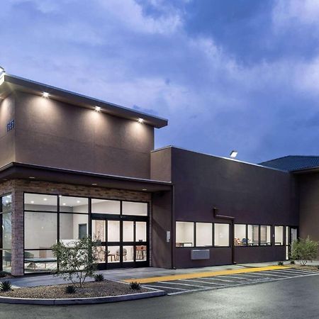 Ramada By Wyndham Modesto Yosemite Area Ξενοδοχείο Εξωτερικό φωτογραφία