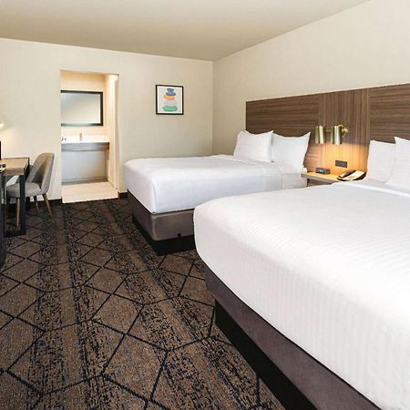 Ramada By Wyndham Modesto Yosemite Area Ξενοδοχείο Εξωτερικό φωτογραφία