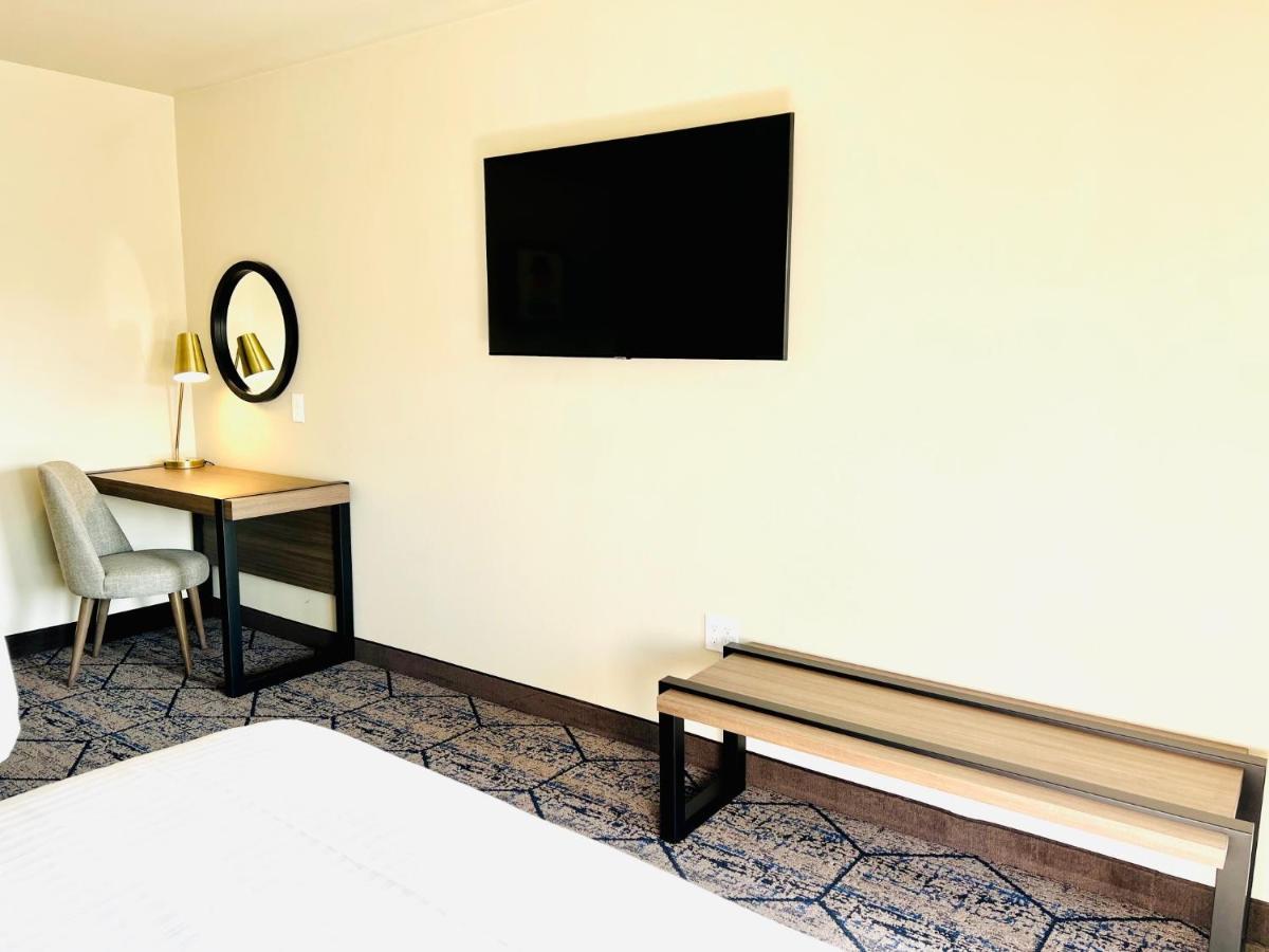 Ramada By Wyndham Modesto Yosemite Area Ξενοδοχείο Εξωτερικό φωτογραφία