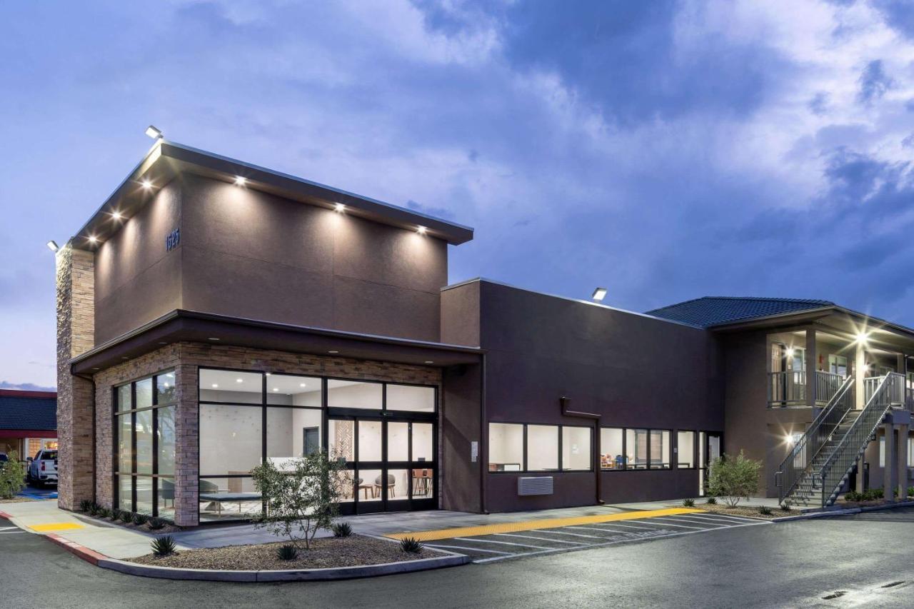 Ramada By Wyndham Modesto Yosemite Area Ξενοδοχείο Εξωτερικό φωτογραφία
