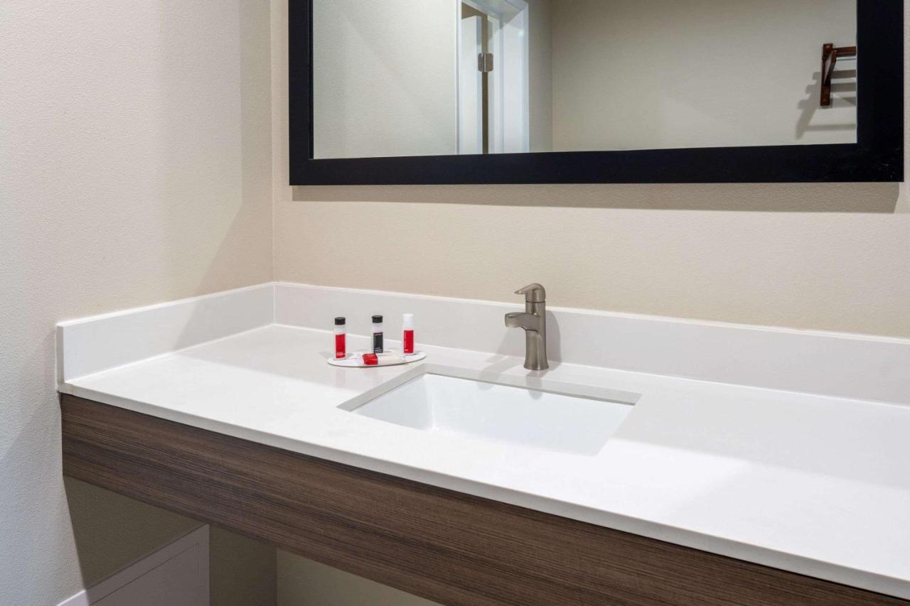 Ramada By Wyndham Modesto Yosemite Area Ξενοδοχείο Εξωτερικό φωτογραφία