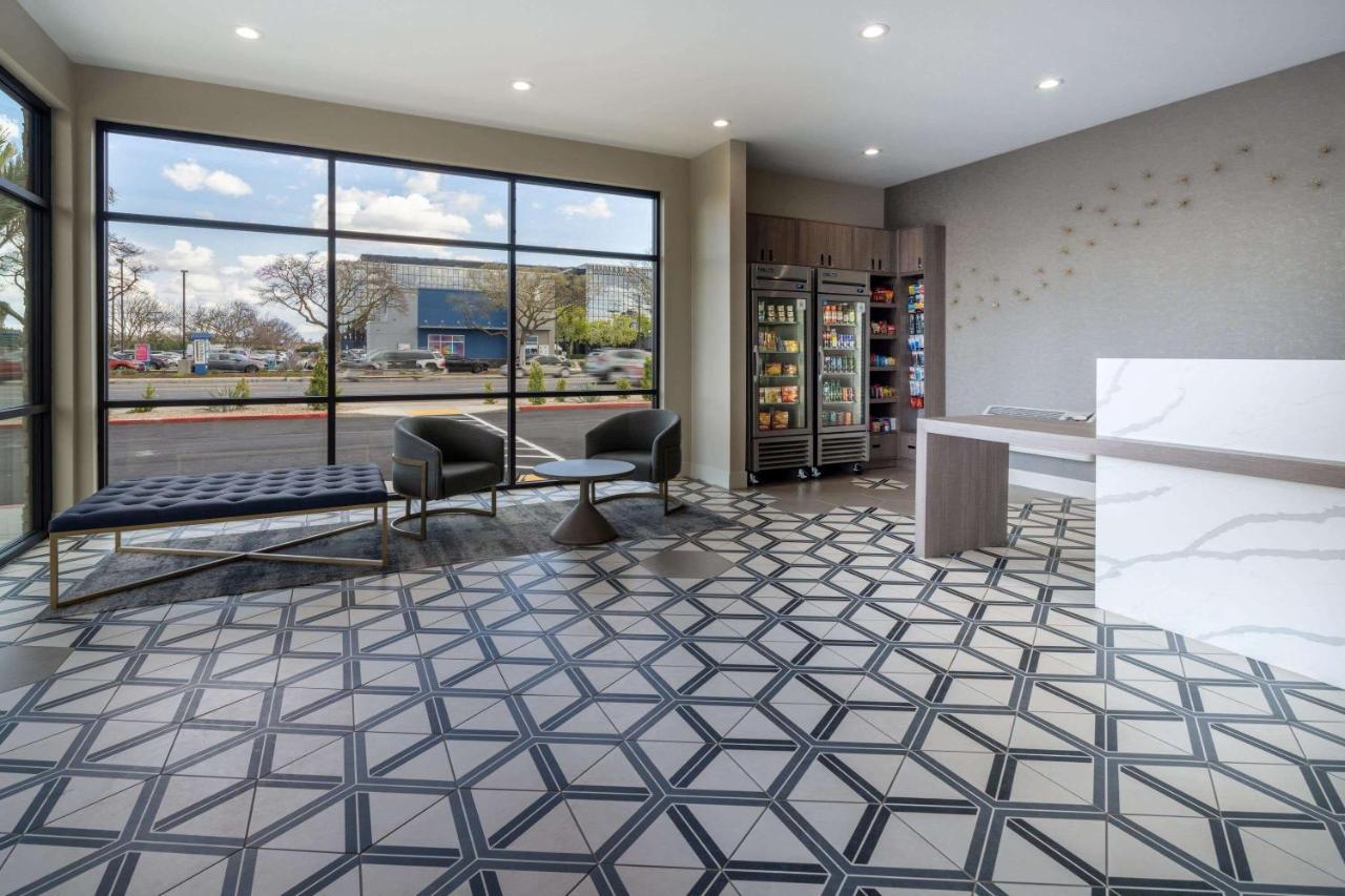 Ramada By Wyndham Modesto Yosemite Area Ξενοδοχείο Εξωτερικό φωτογραφία