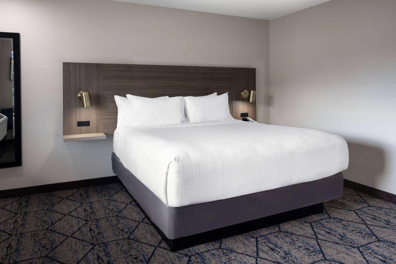 Ramada By Wyndham Modesto Yosemite Area Ξενοδοχείο Εξωτερικό φωτογραφία