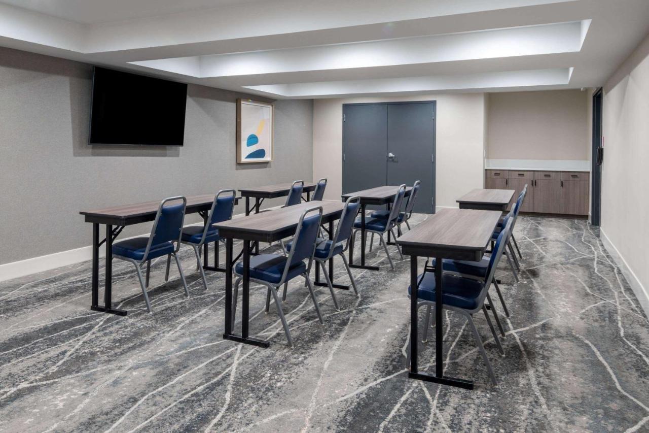 Ramada By Wyndham Modesto Yosemite Area Ξενοδοχείο Εξωτερικό φωτογραφία