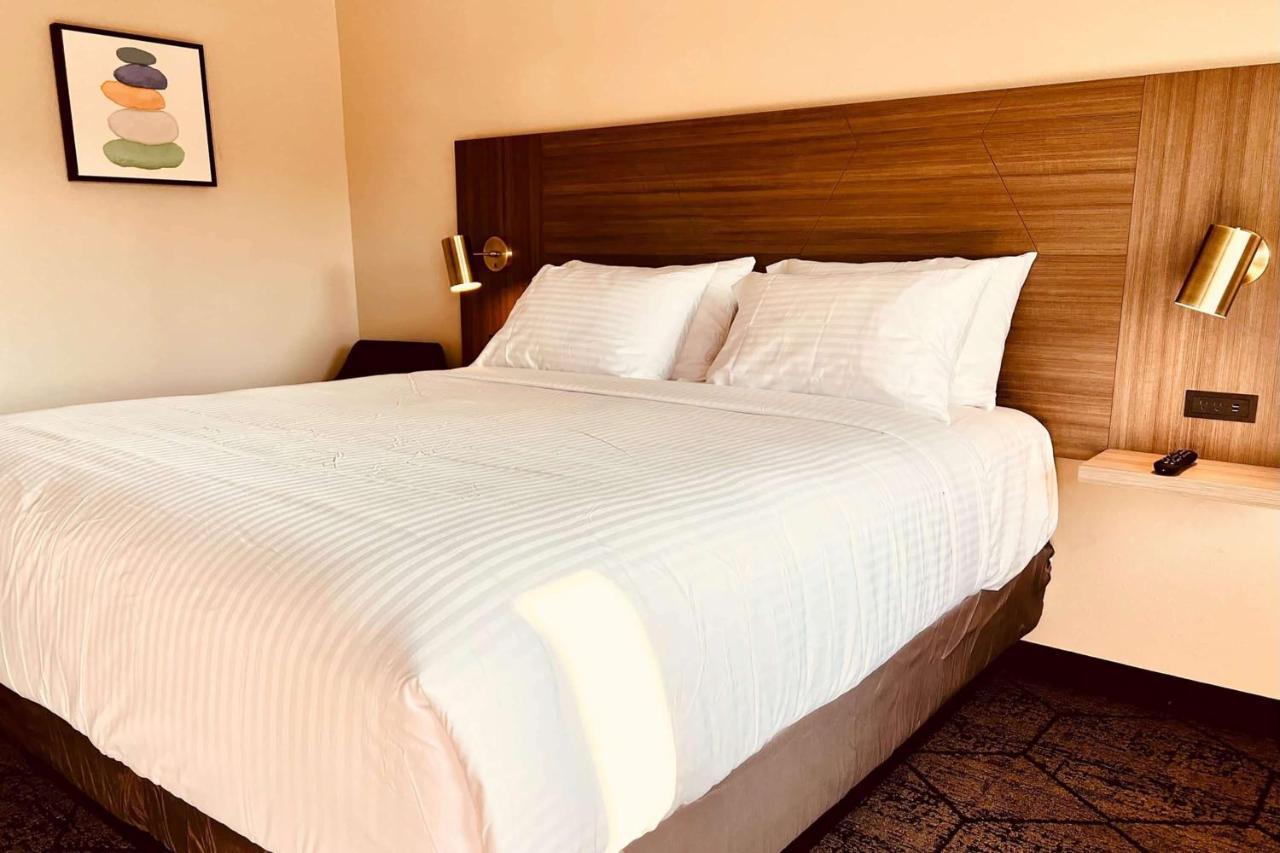 Ramada By Wyndham Modesto Yosemite Area Ξενοδοχείο Εξωτερικό φωτογραφία