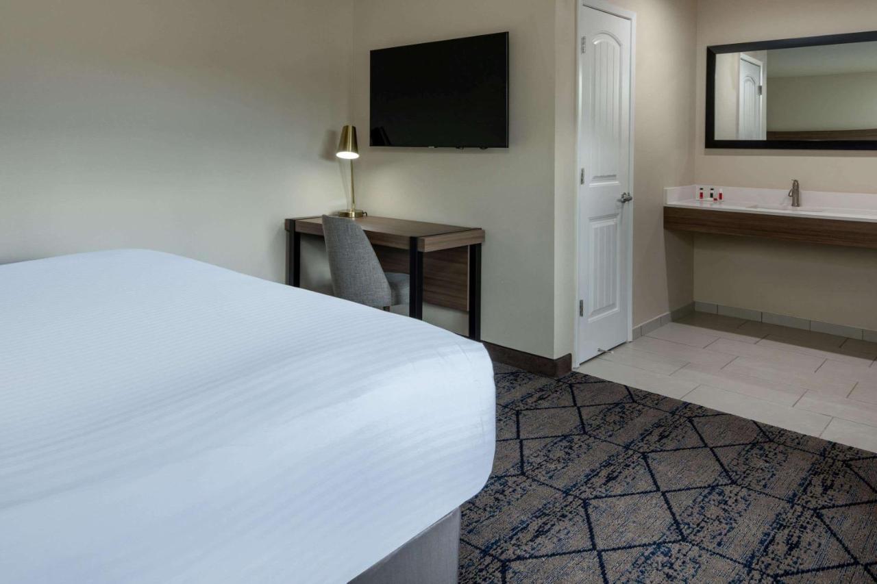 Ramada By Wyndham Modesto Yosemite Area Ξενοδοχείο Εξωτερικό φωτογραφία