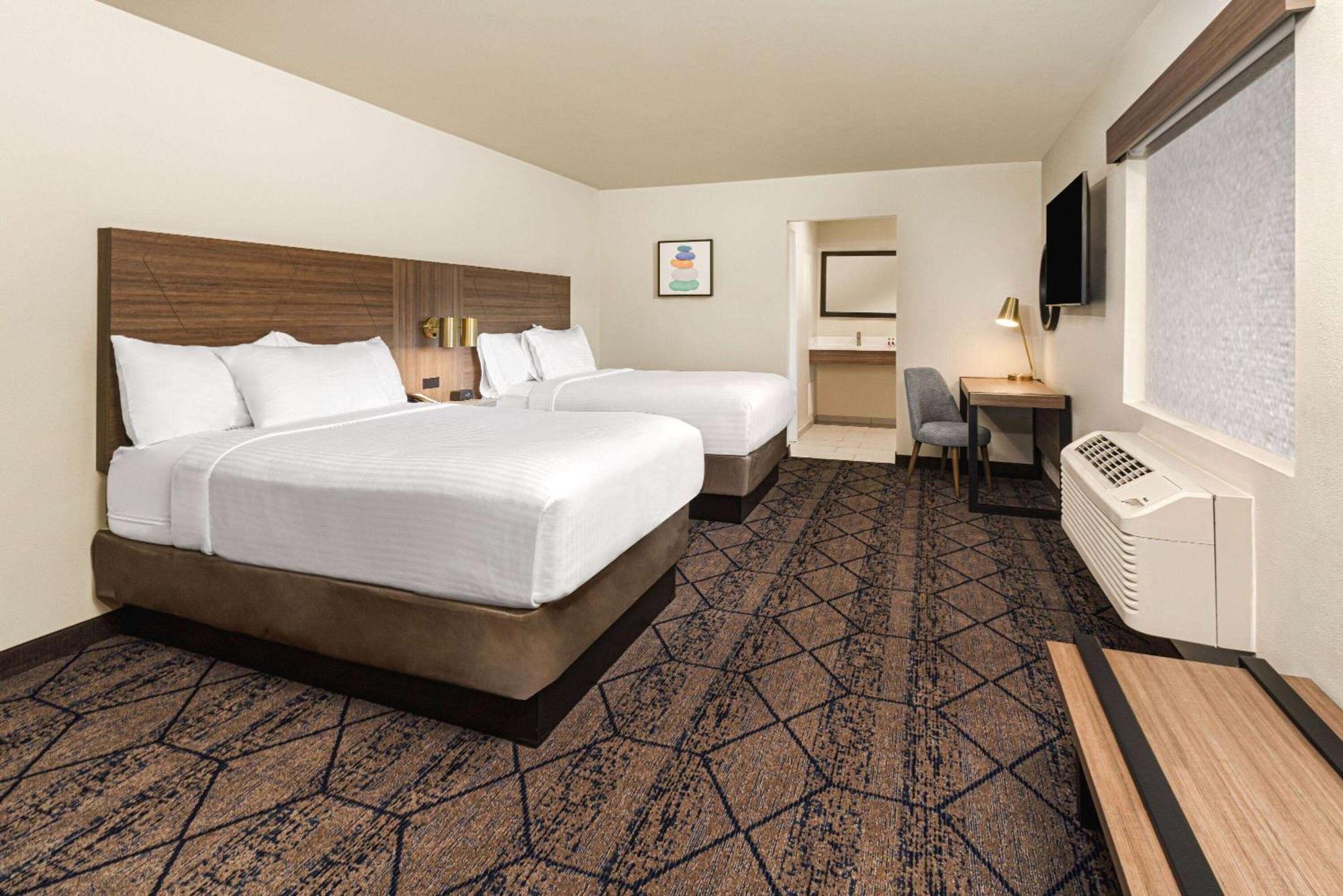 Ramada By Wyndham Modesto Yosemite Area Ξενοδοχείο Εξωτερικό φωτογραφία