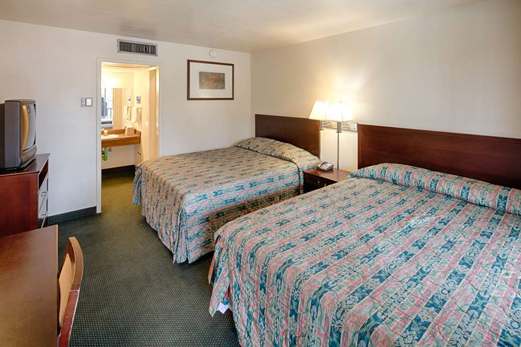 Ramada By Wyndham Modesto Yosemite Area Ξενοδοχείο Δωμάτιο φωτογραφία